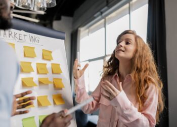 マーケティング営業とは何？仕事内容と注意点を解説