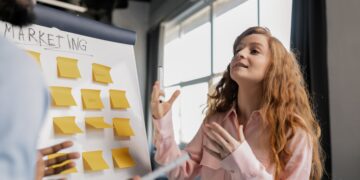 マーケティング営業とは何？仕事内容と注意点を解説