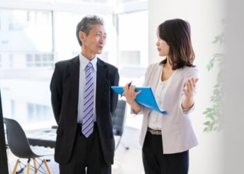 営業事務の仕事内容とやりがいについて解説！